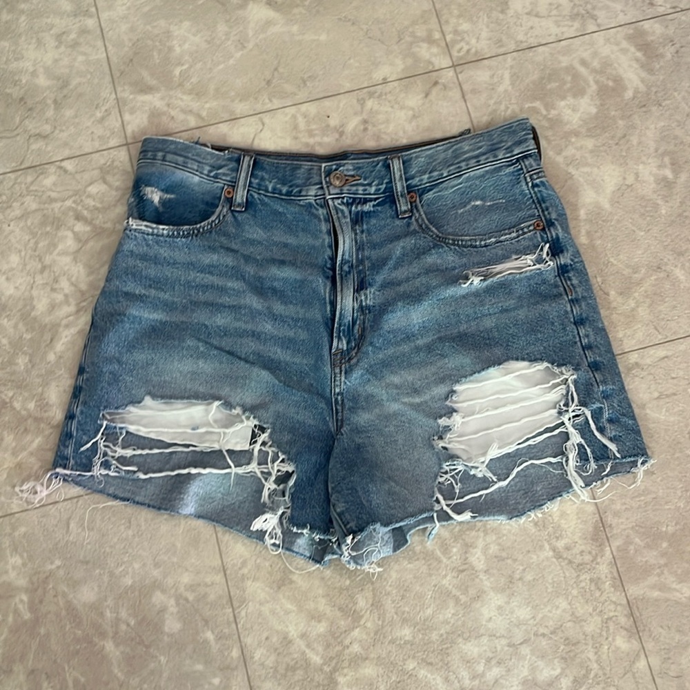 American Eagle Distressed JeanHi Rise  Shorts 10